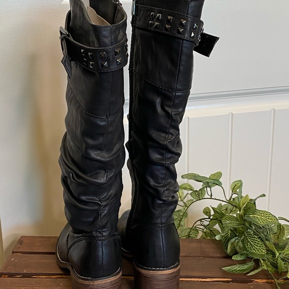 Sleek Black Wanted HAAS Studded Boot - Picture 8 of 15